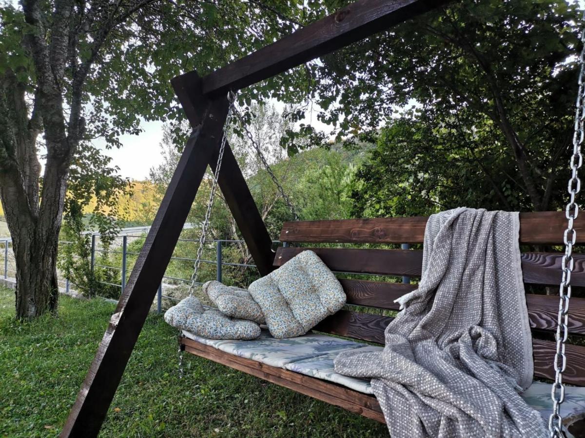 Vikendica Na Jezeru Villa Gacko Buitenkant foto